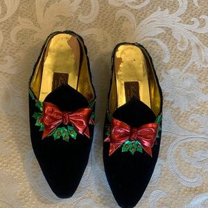 Elegant Black Velvet Women's Shoes with Red Bow needs new heels